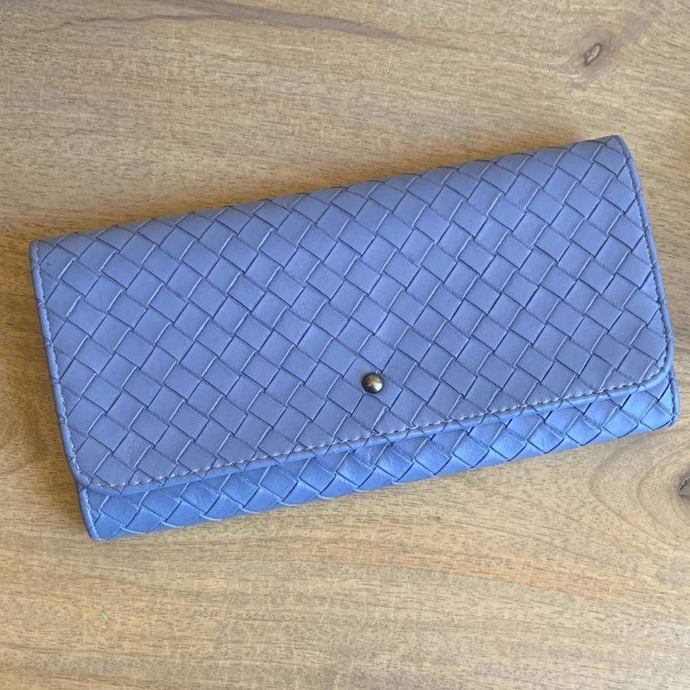Universal Thread Woven Wallet Lilac